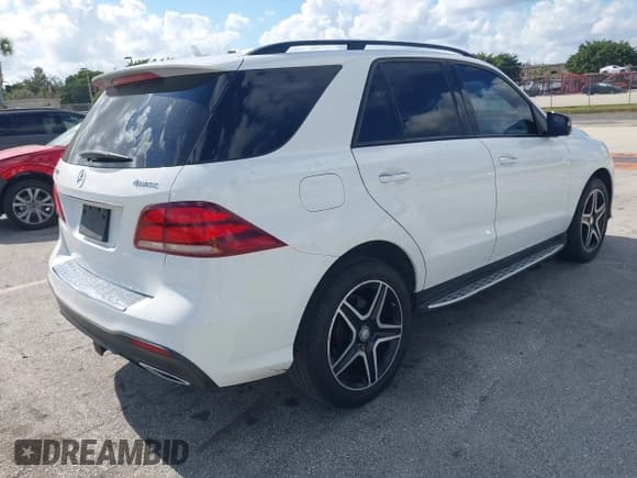 ✅ 2016 Mercedes-Benz GLE 350 • VIN: 4JGDA5HB2GA778026 • Lot: 43802183. Wystawiony na IAAI z przebiegiem 155 325 mil. Bezpłatny archiwum sprzedaży aukcyjnych z USA i szczegółowy raport historii pojazdu na DreamBid. Zdjęcie 4.