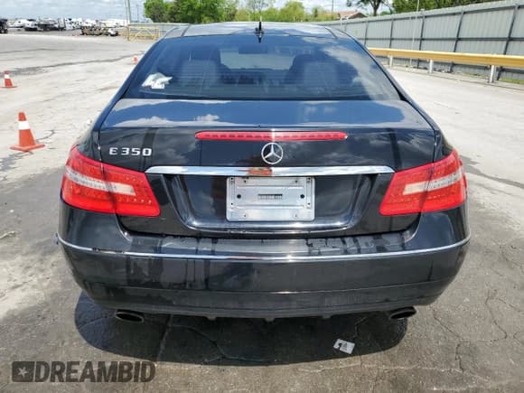 ✅ 2010 Mercedes-Benz E 350 • VIN: WDDKJ5GB0AF007786 • Lot: 54393485. Listed on Copart with 129,573 mi. Free auction sales archive from the USA and detailed vehicle history report at DreamBid. Image 6.