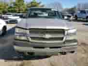 2004 Chevrolet Silverado 1500 Work Truck z VIN 1GCEK14V54Z244451, wystawiony jako Copart lot #75678194 z przebiegiem 81 721 mil mil oraz Szkoda całkowita • Salvage title. Historia ofert i sprzedaży dostępna na DreamBid. Obrazek 5.