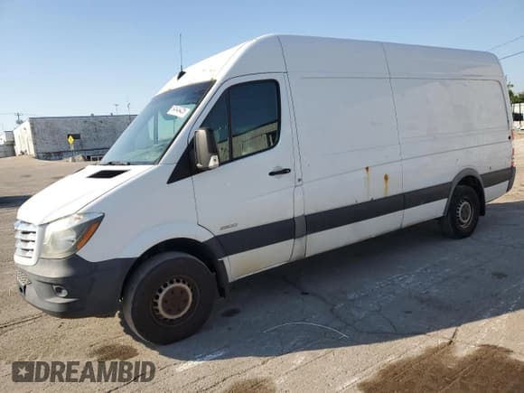 ✅ 2016 Freightliner Sprinter • VIN: WDYPE8DD6GP340545 • Lot: 84543425. Wystawiony na Copart z przebiegiem 289 689 mil. Bezpłatny archiwum sprzedaży aukcyjnych z USA i szczegółowy raport historii pojazdu na DreamBid. Zdjęcie 1.
