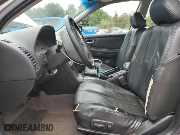 ✅ 2001 Nissan Maxima SE • VIN: JN1CA31A21T100459 • Lot: 80755265. Listed on Copart with 105,279 mi. Free auction sales archive from the USA and detailed vehicle history report at DreamBid. Image 7.