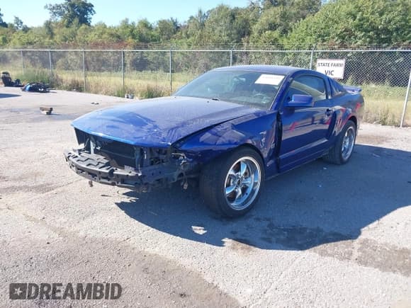 ✅ 2005 Ford Mustang GT Deluxe • VIN: 1ZVFT82H855190348 • Lot: 43604399. Wystawiony na IAAI z przebiegiem 111 972 mil. Bezpłatny archiwum sprzedaży aukcyjnych z USA i szczegółowy raport historii pojazdu na DreamBid. Zdjęcie 17.