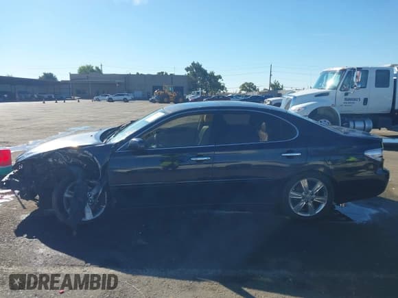 ✅ 2005 Lexus ES 350 • VIN: JTHBA30G355102972 • Lot: 43480632. Wystawiony na IAAI z przebiegiem 192 053 mil. Bezpłatny archiwum sprzedaży aukcyjnych z USA i szczegółowy raport historii pojazdu na DreamBid. Zdjęcie 15.