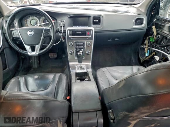 ✅ 2012 Volvo S60 T6 • VIN: YV1902FH0C2045586 • Lot: 93677995. Wystawiony na Copart z przebiegiem 228 822 mil. Bezpłatny archiwum sprzedaży aukcyjnych z USA i szczegółowy raport historii pojazdu na DreamBid. Zdjęcie 8.