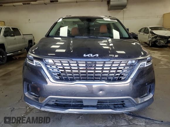 ✅ 2024 Kia Carnival SX • VIN: KNDNE5H33R6394218 • Lot: 80564805. Wystawiony na Copart z przebiegiem 28 564 mil. Bezpłatny archiwum sprzedaży aukcyjnych z USA i szczegółowy raport historii pojazdu na DreamBid. Zdjęcie 5.