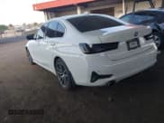 ✅ 2021 BMW 3 Series 330i • VIN: 3MW5R1J06M8B71974 • Lot: 43071251. Wystawiony na IAAI z przebiegiem 56 775 mil. Bezpłatny archiwum sprzedaży aukcyjnych z USA i szczegółowy raport historii pojazdu na DreamBid. Zdjęcie 3.