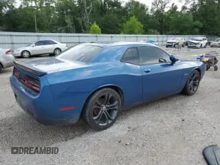 ✅ 2021 Dodge Challenger R/T • VIN: 2C3CDZBT2MH500342 • Lot: 57712544. Wystawiony na Copart z przebiegiem 32 065 mil. Bezpłatny archiwum sprzedaży aukcyjnych z USA i szczegółowy raport historii pojazdu na DreamBid. Zdjęcie 3.