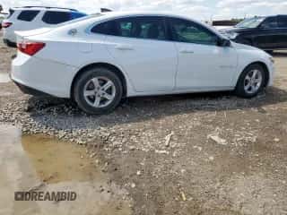 2019 Chevrolet Malibu LS z VIN 1G1ZB5ST9KF210983, wystawiony jako Copart lot #84057805 z przebiegiem 114 806 mil mil oraz Szkoda całkowita • Salvage title. Historia ofert i sprzedaży dostępna na DreamBid. Obrazek 3.