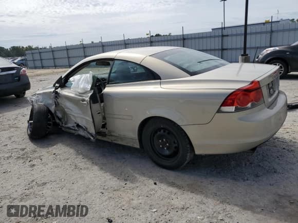 ✅ 2007 Volvo C70 • VIN: YV1MC68257J016050 • Лот: 70265854. Опубликован ранее на Copart с пробегом 152 303 миль. Бесплатный доступ к архиву аукционных продаж из США и подробный отчёт об истории автомобиля на DreamBid. Изображение 2.