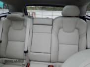 ✅ 2019 Volvo XC60 Momentum • VIN: LYV102RK7KB278825 • Lot: 83988035. Wystawiony na Copart z przebiegiem 69 383 mil. Bezpłatny archiwum sprzedaży aukcyjnych z USA i szczegółowy raport historii pojazdu na DreamBid. Zdjęcie 10.