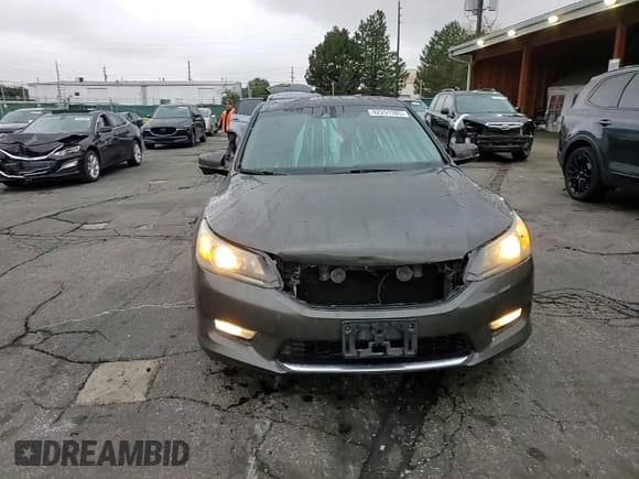 ✅ 2013 Honda Accord EX-L • VIN: 1HGCR2F84DA140209 • Lot: 82251385. Listed on Copart with 155,110 mi. Free auction sales archive from the USA and detailed vehicle history report at DreamBid. Image 13.