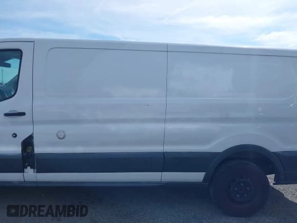 ✅ 2015 Ford Transit • VIN: 1FTNR2ZMXFKA18841 • Lot: 42489080. Listed on IAAI with 142,648 mi. Free auction sales archive from the USA and detailed vehicle history report at DreamBid. Image 14.