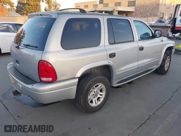 ✅ 1998 Dodge Durango • VIN: 1B4HS28Y3WF139092 • Lot: 43864323. Listed on IAAI with 215,864 mi. Free auction sales archive from the USA and detailed vehicle history report at DreamBid. Image 4.