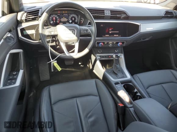 ✅ 2022 Audi Q3 S line Premium • VIN: WA1DECF38N1022149 • Lot: 81233035. Listed on Copart with 10,138 mi. Free auction sales archive from the USA and detailed vehicle history report at DreamBid. Image 8.