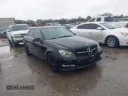 ✅ 2013 Mercedes-Benz C 300 Sport • VIN: WDDGF8AB3DG073703 • Lot: 41551296. Wystawiony na IAAI z przebiegiem 123 912 mil. Bezpłatny archiwum sprzedaży aukcyjnych z USA i szczegółowy raport historii pojazdu na DreamBid. Zdjęcie 1.
