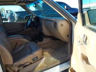 2002 Chevrolet Blazer LS with VIN 1GNDT13W32K146843, listed as a IAAI auction lot 41497892 with 121,882 mi miles and . Bid and sale history available at DreamBid. Image 5.