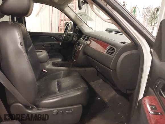 ✅ 2011 Chevrolet Silverado 1500 LTZ • VIN: 1GCRKTE37BZ201253 • Lot: 43611168. Listed on IAAI with 243,283 mi. Free auction sales archive from the USA and detailed vehicle history report at DreamBid. Image 5.