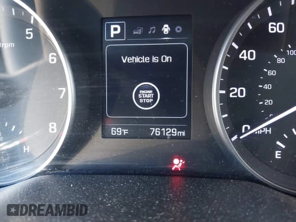 ✅ 2018 Hyundai Elantra SEL • VIN: 5NPD84LF5JH290967 • Lot: 43501788. Listed on IAAI with 76,129 mi. Free auction sales archive from the USA and detailed vehicle history report at DreamBid. Image 16.