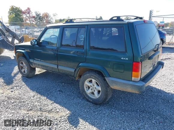 ✅ 1998 Jeep Cherokee SE • VIN: 1J4FJ28S9WL141496 • Lot: 43258341. Wystawiony na IAAI z przebiegiem 162 996 mil. Bezpłatny archiwum sprzedaży aukcyjnych z USA i szczegółowy raport historii pojazdu na DreamBid. Zdjęcie 3.