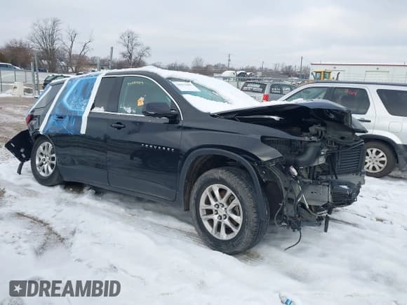 ✅ 2019 Chevrolet Traverse LS • VIN: 1GNERFKW9KJ223884 • Lot: 38411689. Wystawiony na IAAI z przebiegiem 81 785 mil. Bezpłatny archiwum sprzedaży aukcyjnych z USA i szczegółowy raport historii pojazdu na DreamBid. Zdjęcie 1.