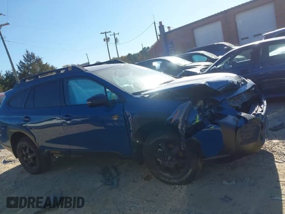 ✅ 2025 Subaru Outback Wilderness • VIN: 4S4BTGUD2S3104380 • Lot: 43689105. Listed on IAAI with 24,364 mi. Free auction sales archive from the USA and detailed vehicle history report at DreamBid. Image 13.