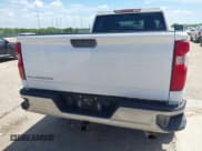 ✅ 2022 Chevrolet Silverado 2500HD Work Truck • VIN: 1GC2YLE71NF266561 • Lot: 42787646. Wystawiony na IAAI z przebiegiem 96 660 mil. Bezpłatny archiwum sprzedaży aukcyjnych z USA i szczegółowy raport historii pojazdu na DreamBid. Zdjęcie 16.