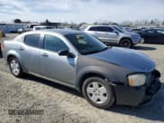 ✅ 2009 Dodge Avenger SE • VIN: 1B3LC46B49N572257 • Лот: 45929405. Опубликован ранее на Copart с пробегом 150 682 миль. Бесплатный доступ к архиву аукционных продаж из США и подробный отчёт об истории автомобиля на DreamBid. Изображение 4.