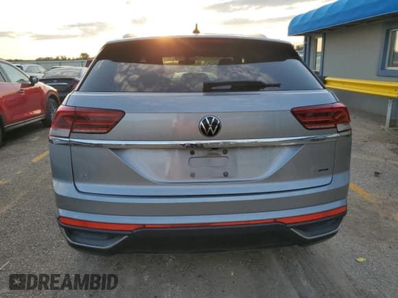 ✅ 2021 Volkswagen Atlas SE • VIN: 1V2LC2CA8MC231977 • Лот: 71850625. Опубликован ранее на Copart с пробегом 124 658 миль. Бесплатный доступ к архиву аукционных продаж из США и подробный отчёт об истории автомобиля на DreamBid. Изображение 6.