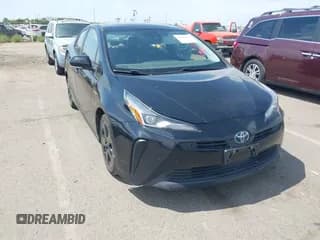 ✅ 2021 Toyota Prius L Eco • VIN: JTDKAMFU0M3138018 • Lot: 43009082. Wystawiony na IAAI z przebiegiem 153 830 mil. Bezpłatny archiwum sprzedaży aukcyjnych z USA i szczegółowy raport historii pojazdu na DreamBid. Zdjęcie 1.