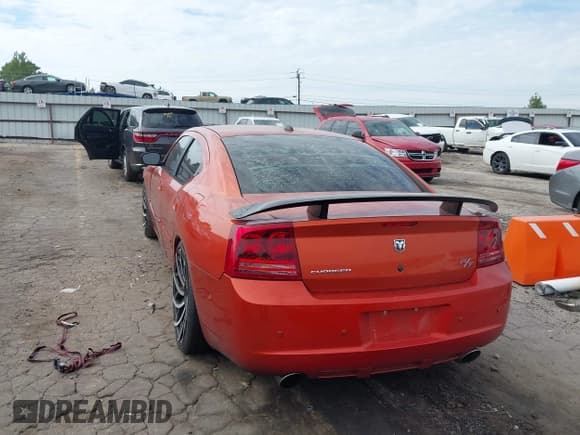 ✅ 2006 Dodge Charger R/T • VIN: 2B3KA53H06H242054 • Лот: 43086617. Опубликован ранее на IAAI с пробегом 122 373 миль. Бесплатный доступ к архиву аукционных продаж из США и подробный отчёт об истории автомобиля на DreamBid. Изображение 3.