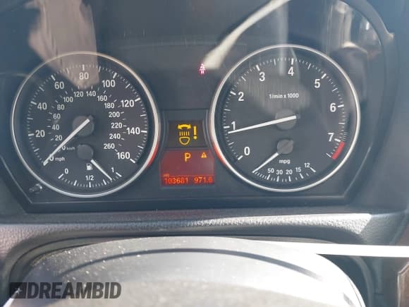 ✅ 2011 BMW 3 Series 328i • VIN: WBAPH5G57BNM76013 • Lot: 43526444. Wystawiony na IAAI z przebiegiem 103 681 mil. Bezpłatny archiwum sprzedaży aukcyjnych z USA i szczegółowy raport historii pojazdu na DreamBid. Zdjęcie 7.