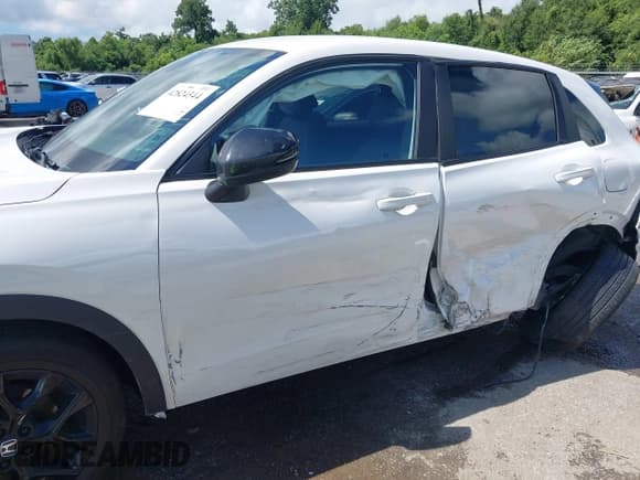 ✅ 2025 Honda HR-V Sport • VIN: 3CZRZ1H50SM742833 • Lot: 42824544. Listed on IAAI with 26,503 mi. Free auction sales archive from the USA and detailed vehicle history report at DreamBid. Image 6.