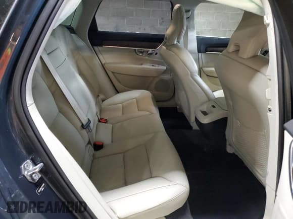 ✅ 2021 Volvo V90 • VIN: YV4A22NL9M1134886 • Лот: 87708865. Опубликован ранее на Copart с пробегом 91 013 миль. Бесплатный доступ к архиву аукционных продаж из США и подробный отчёт об истории автомобиля на DreamBid. Изображение 10.