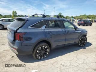 ✅ 2025 Kia Sorento EX • VIN: 5XYRH4JF2SG339852 • Лот: 70894915. Опубликован ранее на Copart с пробегом 3 441 миль. Бесплатный доступ к архиву аукционных продаж из США и подробный отчёт об истории автомобиля на DreamBid. Изображение 3.