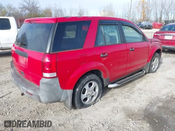 ✅ 2002 Saturn VUE • VIN: 5GZCZ23DX2S816040 • Лот: 43633705. Опубликован ранее на IAAI с пробегом 124 674 миль. Бесплатный доступ к архиву аукционных продаж из США и подробный отчёт об истории автомобиля на DreamBid. Изображение 4.
