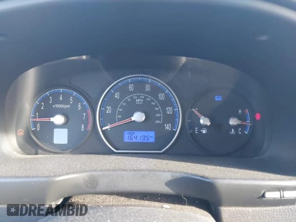 ✅ 2008 Hyundai Santa Fe GLS • VIN: 5NMSG13D68H164163 • Lot: 43527166. Wystawiony na IAAI z przebiegiem 164 135 mil. Bezpłatny archiwum sprzedaży aukcyjnych z USA i szczegółowy raport historii pojazdu na DreamBid. Zdjęcie 7.