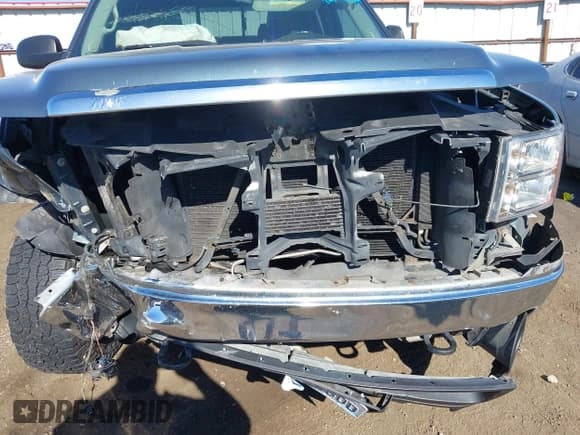 ✅ 2008 GMC Sierra 1500 SLT • VIN: 2GTEK19J681141432 • Lot: 43400475. Listed on IAAI with 221,900 mi. Free auction sales archive from the USA and detailed vehicle history report at DreamBid. Image 6.