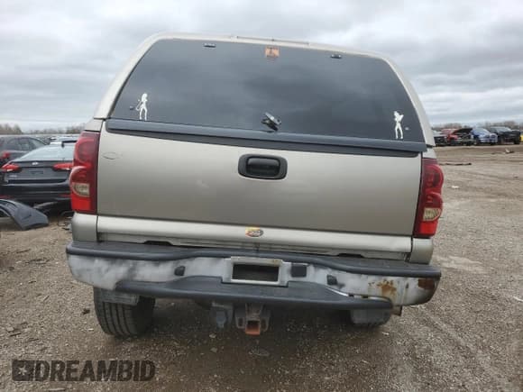 ✅ 2003 Chevrolet Silverado 2500HD LS • VIN: 1GCHC29123E274857 • Лот: 53446795. Опубликован ранее на Copart с пробегом 198 736 миль. Бесплатный доступ к архиву аукционных продаж из США и подробный отчёт об истории автомобиля на DreamBid. Изображение 6.