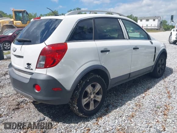 ✅ 2013 Chevrolet Captiva Sport LS • VIN: 3GNFL2EK6DS512195 • Lot: 42036605. Wystawiony na IAAI z przebiegiem 153 167 mil. Bezpłatny archiwum sprzedaży aukcyjnych z USA i szczegółowy raport historii pojazdu na DreamBid. Zdjęcie 4.