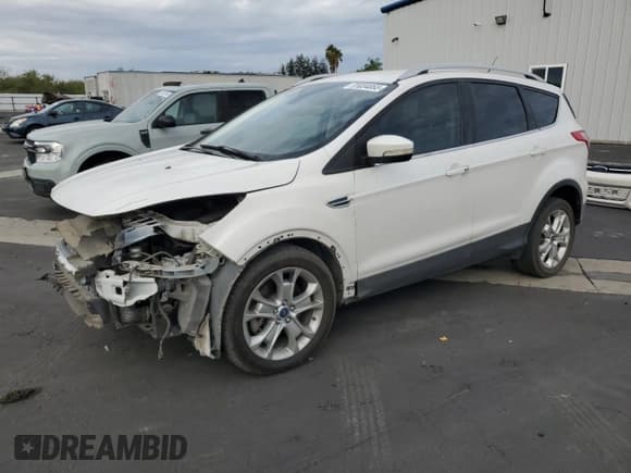 ✅ 2015 Ford Escape Titanium • VIN: 1FMCU0J91FUB72131 • Lot: 91034065. Listed on Copart with 150,247 mi. Free auction sales archive from the USA and detailed vehicle history report at DreamBid. Image 1.
