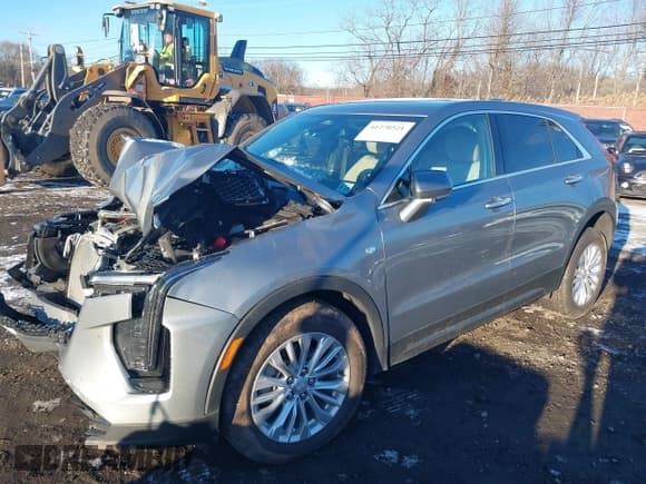 ✅ 2024 Cadillac XT4 FWD Luxury • VIN: 1GYAZAR42RF102281 • Lot: 41270521. Listed on IAAI with 13,827 mi. Free auction sales archive from the USA and detailed vehicle history report at DreamBid. Image 18.