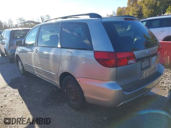 2005 Toyota Sienna LE z VIN 5TDZA23C65S337685, wystawiony jako IAAI lot #43573976 z przebiegiem 247 716 mil mil oraz . Historia ofert i sprzedaży dostępna na DreamBid. Obrazek 3.
