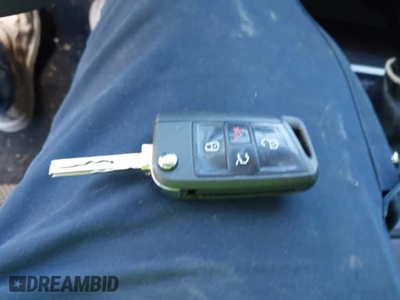 ✅ 2019 Volkswagen Jetta S • VIN: 3VWC57BU3KM180594 • Лот: 43457968. Опубликован ранее на IAAI с пробегом 102 950 миль. Бесплатный доступ к архиву аукционных продаж из США и подробный отчёт об истории автомобиля на DreamBid. Изображение 11.