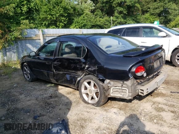 ✅ 2000 Nissan Maxima GXE • VIN: JN1CA31D9YT522233 • Lot: 63989294. Wystawiony na Copart z przebiegiem 238 554 mil. Bezpłatny archiwum sprzedaży aukcyjnych z USA i szczegółowy raport historii pojazdu na DreamBid. Zdjęcie 2.