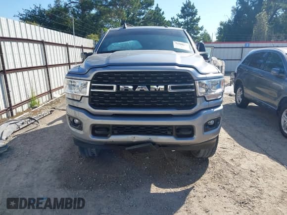 ✅ 2024 Ram 2500 Big Horn • VIN: 3C6UR5DL5RG406977 • Lot: 43422124. Listed on IAAI with 11,387 mi. Free auction sales archive from the USA and detailed vehicle history report at DreamBid. Image 12.