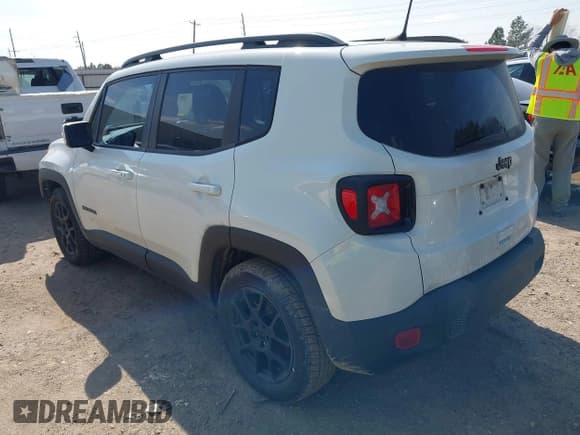 ✅ 2020 Jeep Renegade Altitude • VIN: ZACNJABB5LPL02130 • Lot: 41592856. Listed on IAAI with 95,906 mi. Free auction sales archive from the USA and detailed vehicle history report at DreamBid. Image 3.