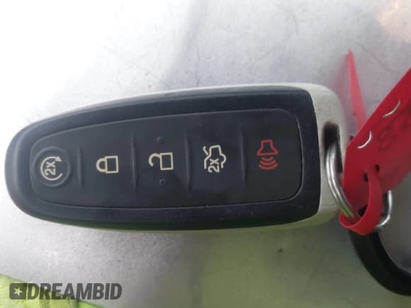 ✅ 2013 Lincoln MKX • VIN: 2LMDJ6JK4DBL05846 • Lot: 43737958. Wystawiony na IAAI z przebiegiem 179 466 mil. Bezpłatny archiwum sprzedaży aukcyjnych z USA i szczegółowy raport historii pojazdu na DreamBid. Zdjęcie 11.