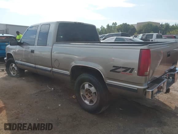 ✅ 1998 Chevrolet Silverado 1500 • VIN: 1GCEK19R7WR128375 • Lot: 43432612. Listed on IAAI with Not provided. Free auction sales archive from the USA and detailed vehicle history report at DreamBid. Image 3.