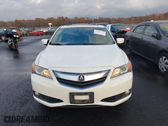 ✅ 2013 Acura ILX Premium • VIN: 19VDE1F52DE017397 • Lot: 43649172. Listed on IAAI with 141,283 mi. Free auction sales archive from the USA and detailed vehicle history report at DreamBid. Image 12.