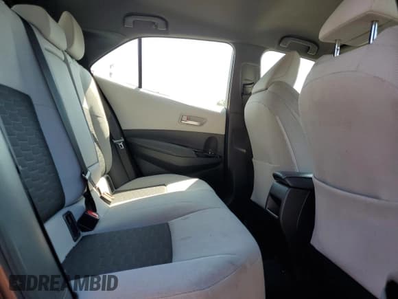 ✅ 2022 Toyota Corolla SE • VIN: JTND4MBE5N3175819 • Lot: 71369025. Wystawiony na Copart z przebiegiem 58 604 mil. Bezpłatny archiwum sprzedaży aukcyjnych z USA i szczegółowy raport historii pojazdu na DreamBid. Zdjęcie 10.